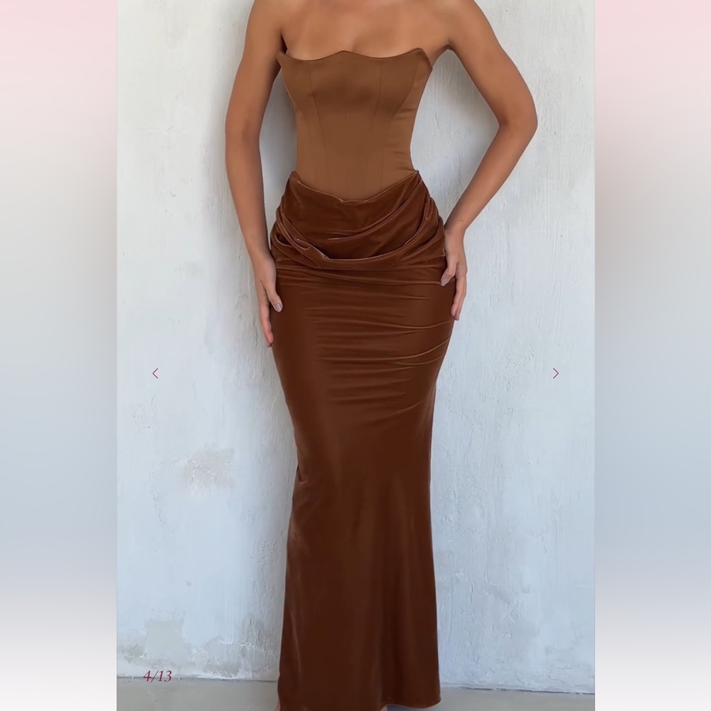 HOUSE OF CB 'Persephone' Toffee Velvet Strapless Corset Maxi Dress NWOT